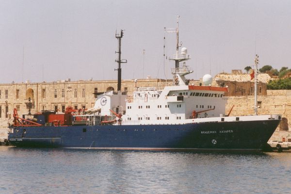 Photograph of the vessel rv Akademik Lazarev pictured in Valletta on 1st June 2000