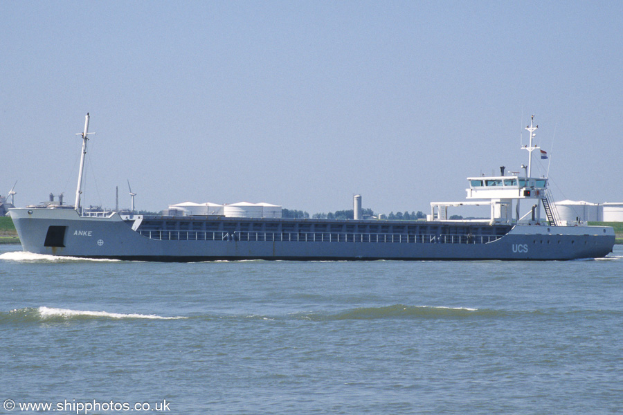 Photograph of the vessel  Anke pictured on the Nieuwe Waterweg on 17th June 2002