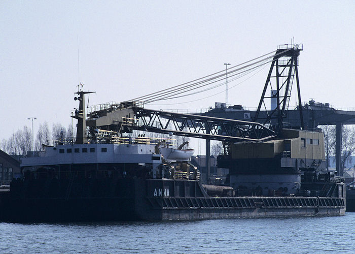 Photograph of the vessel  Anna 4 pictured in Waalhaven, Rotterdam on 14th April 1996