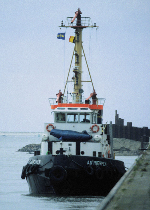 Photograph of the vessel  Antwerpen pictured at Antwerp on 19th April 1997