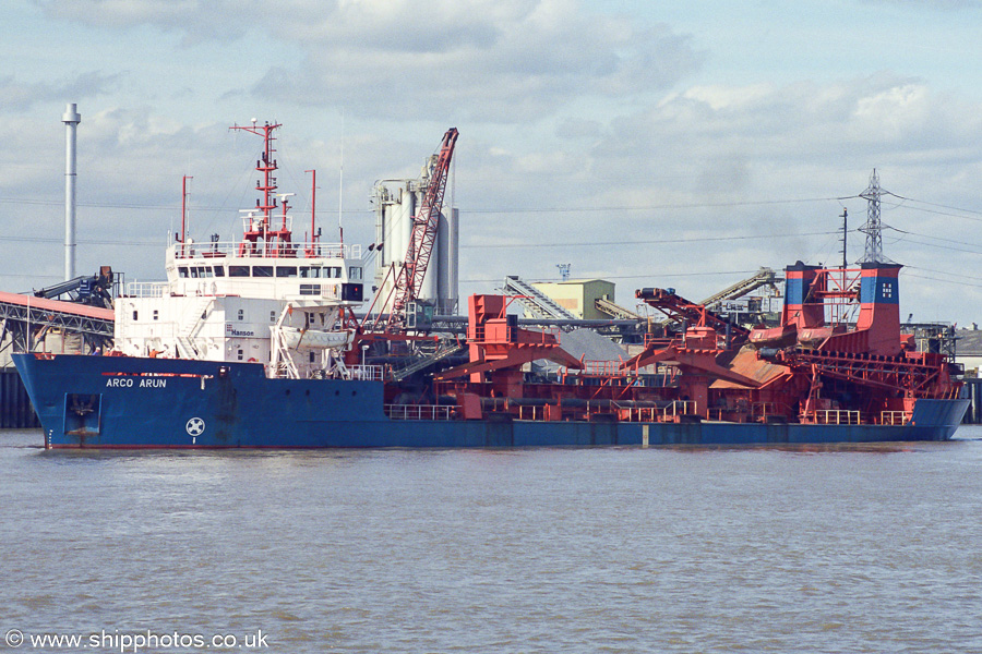 Photograph of the vessel  Arco Arun pictured at Northfleet on 1st September 2001