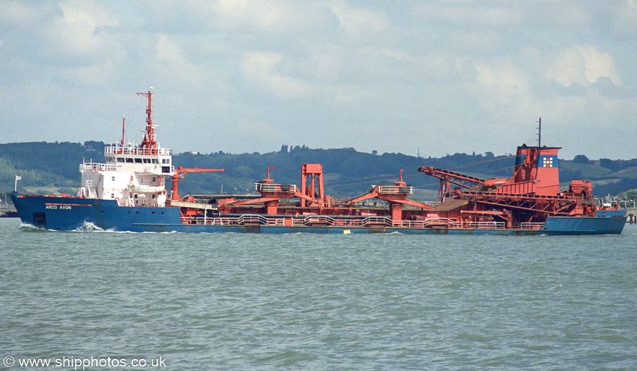 Photograph of the vessel  Arco Avon pictured on Sea Reach, River Thames on 1st September 2001