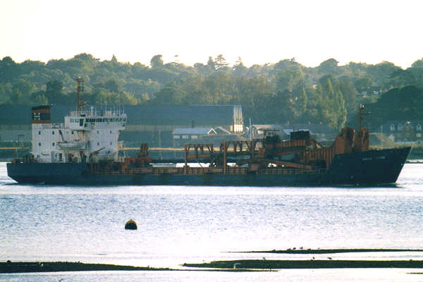 Photograph of the vessel  Arco Tyne pictured arriving at Southampton on 12th October 2000