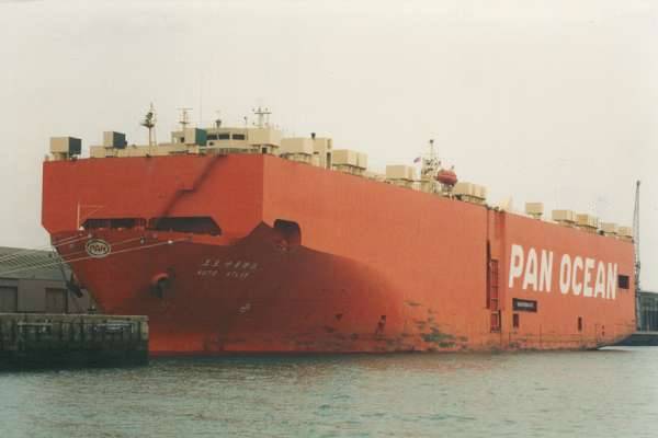 Photograph of the vessel  Auto Atlas pictured in Southampton on 24th March 1998