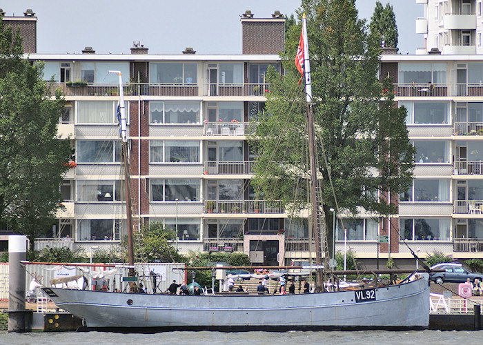 Photograph of the vessel fv Balder pictured at Vlaardingen on 26th June 2011