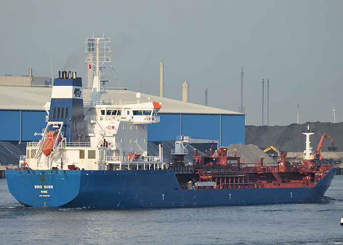 Photograph of the vessel  Bro Nibe pictured passing Vlaardingen on 28th June 2011