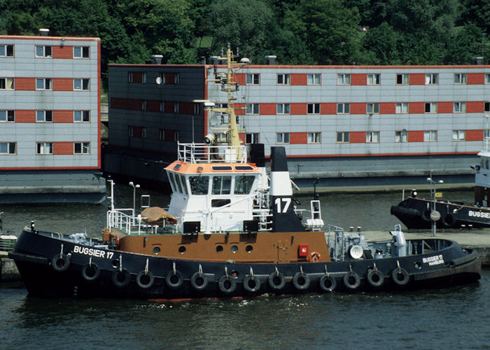 Photograph of the vessel  Bugsier 17 pictured at Hamburg on 5th June 1997