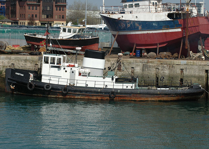 Photograph of the vessel  Chiefton pictured in Southampton on 22nd April 2006