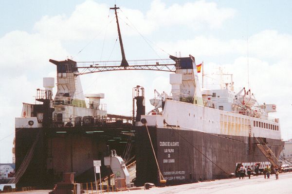Photograph of the vessel  Ciudad de Alicante pictured in Cadiz on 30th April 2001