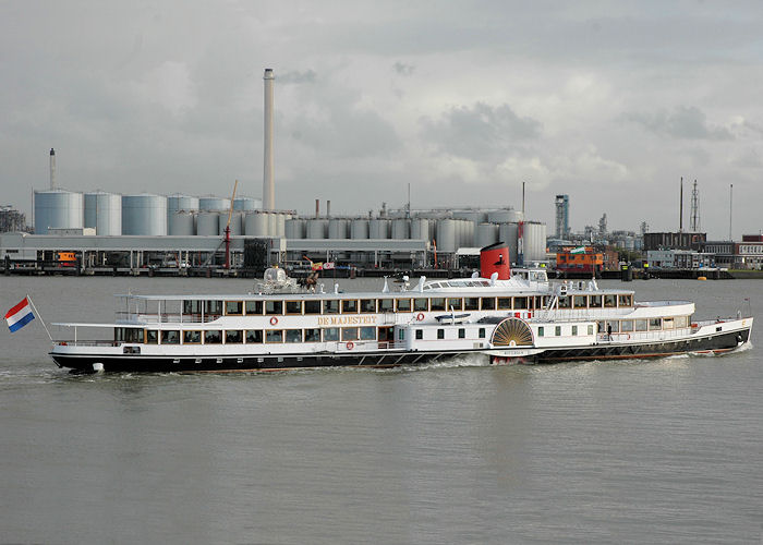 Photograph of the vessel  De Majesteit pictured passing Vlaardingen on 19th June 2010