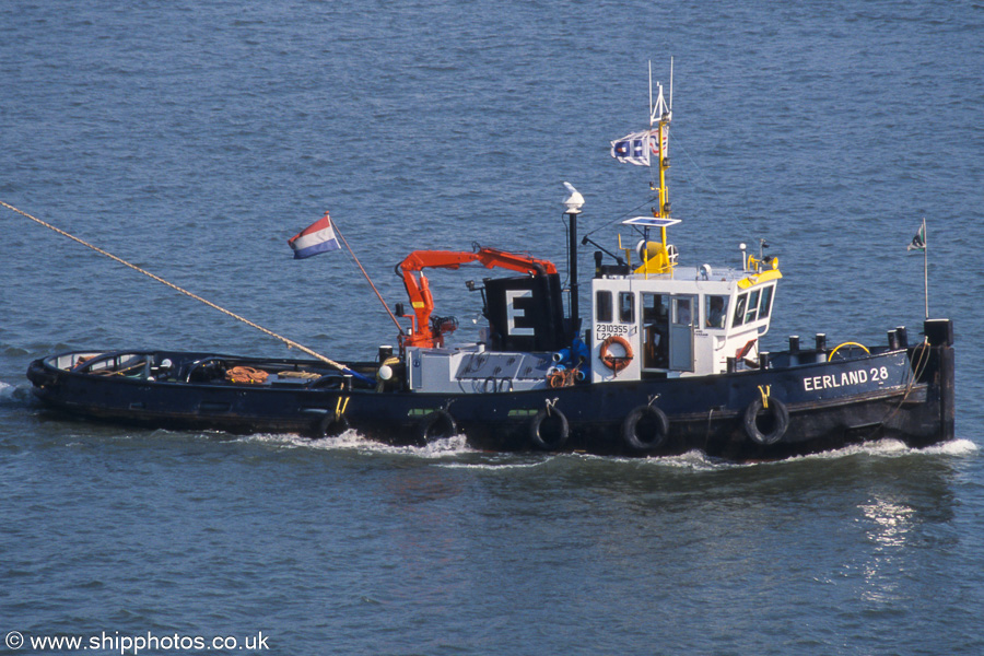 Photograph of the vessel  Eerland 28 pictured on the Nieuwe Maas at Vlaardingen on 17th June 2002