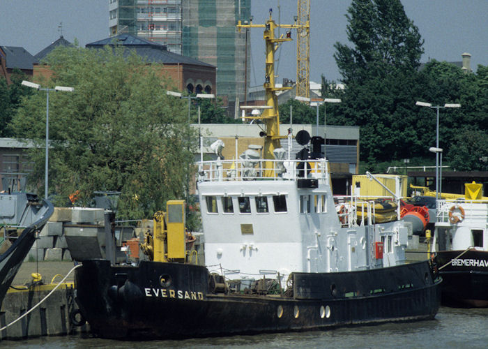 Photograph of the vessel  Eversand pictured at Bremerhaven on 6th June 1997