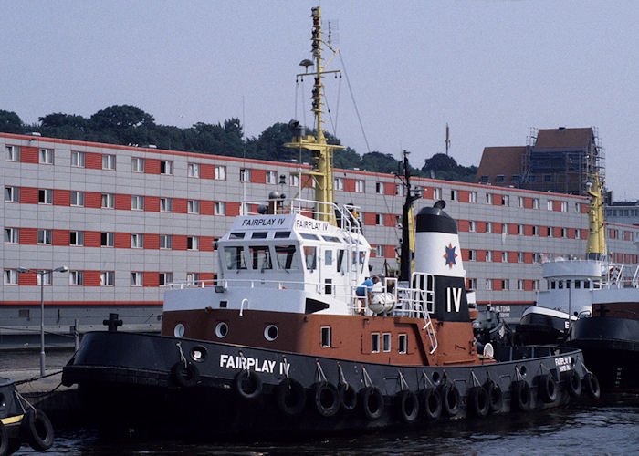 Photograph of the vessel  Fairplay IV pictured in Hamburg on 23rd August 1995