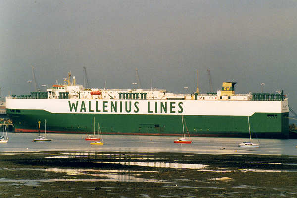 Photograph of the vessel  Faust pictured in Southampton on 5th June 2000