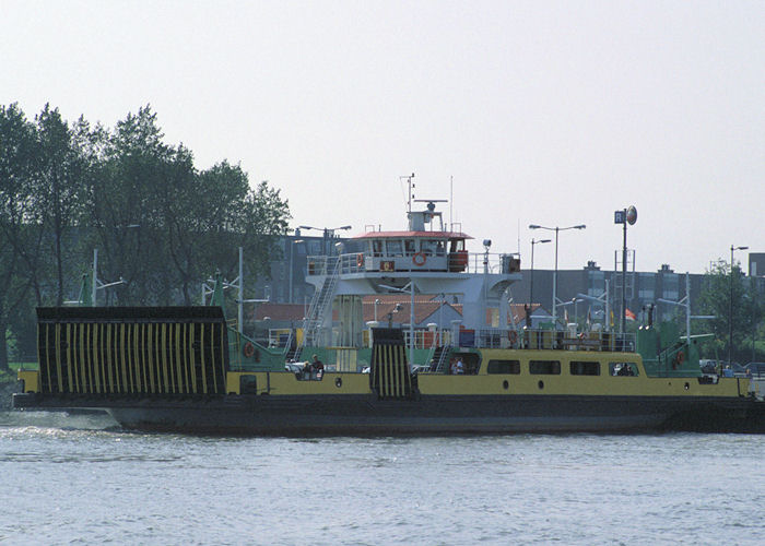 Photograph of the vessel  Gedeputeerde Schilthuis pictured at Rozenburg on 27th September 1992