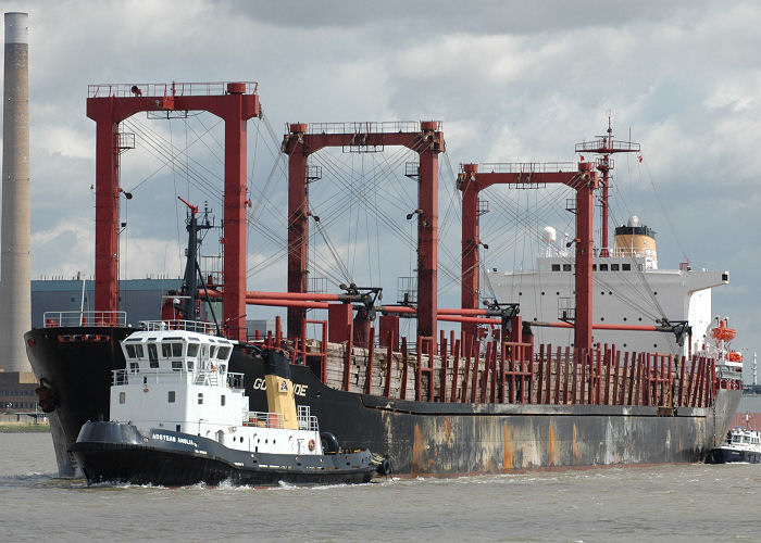 Photograph of the vessel  Go Pride pictured passing Gravesend on 10th August 2006