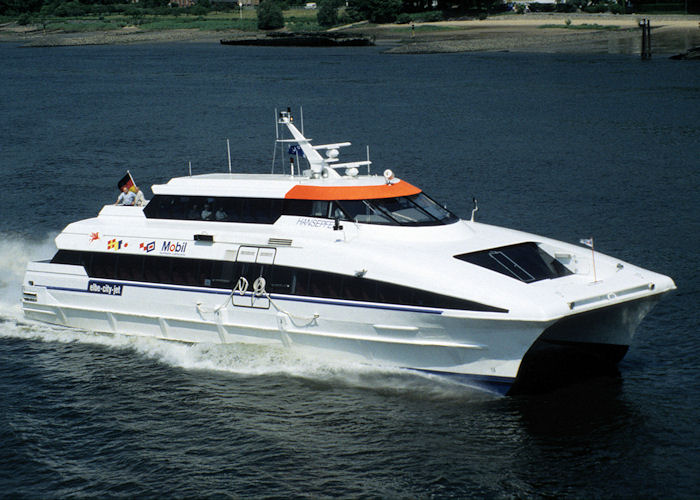 Photograph of the vessel  Hansepfeil pictured on the River Elbe on 5th June 1997