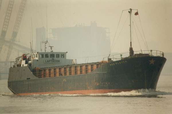 Photograph of the vessel  Hoo Plover pictured on the Thames on 13th May 1998