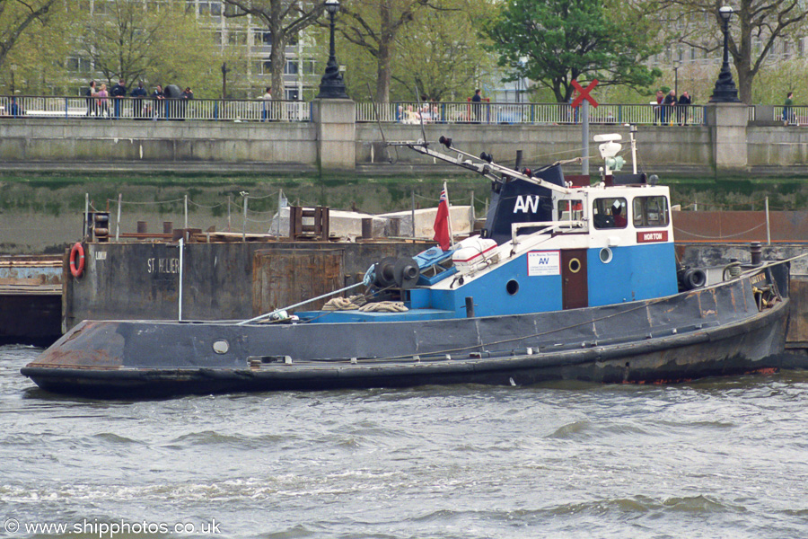 Photograph of the vessel  Horton pictured in London on 22nd April 2002