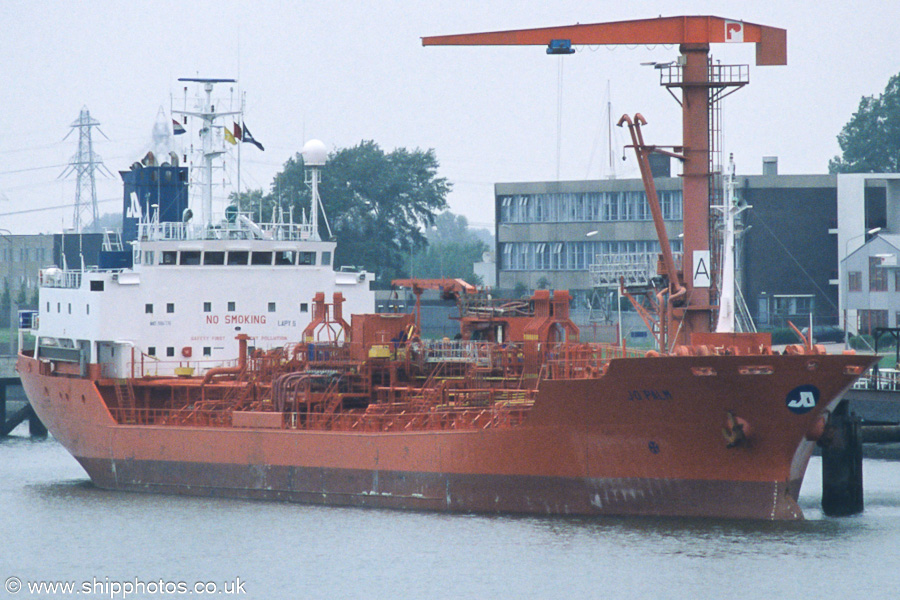 Photograph of the vessel  Jo Palm pictured in Buitenhaven, Vlissingen on 22nd June 2002