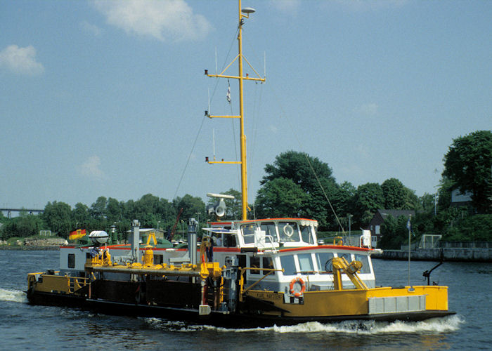 Photograph of the vessel rv Karl Hayssen pictured at Rendsburg on 5th June 1997