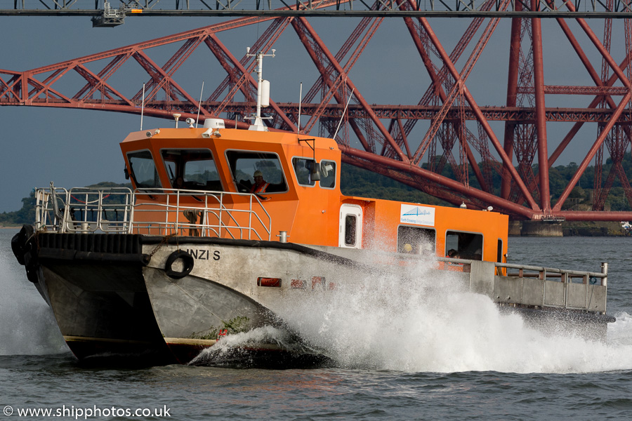 Photograph of the vessel  Linzi S pictured at Queensferry on 17th September 2015