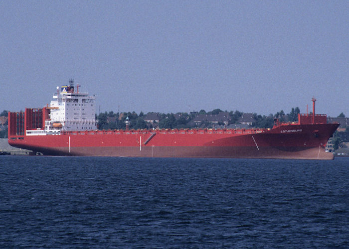 Photograph of the vessel  Lütjenburg pictured at Holtenau on 22nd August 1995