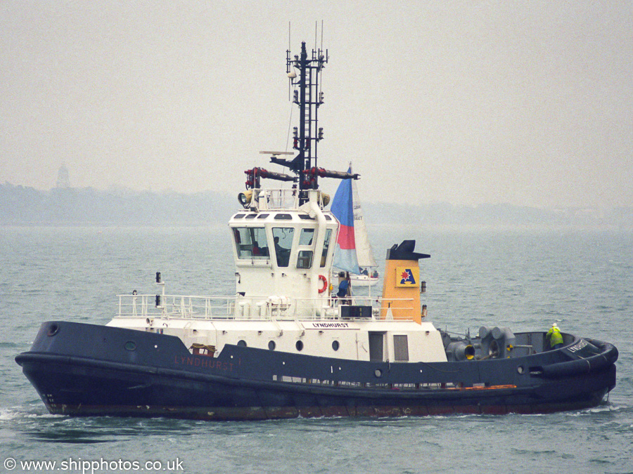 Photograph of the vessel  Lyndhurst pictured at Southampton on 12th April 2003