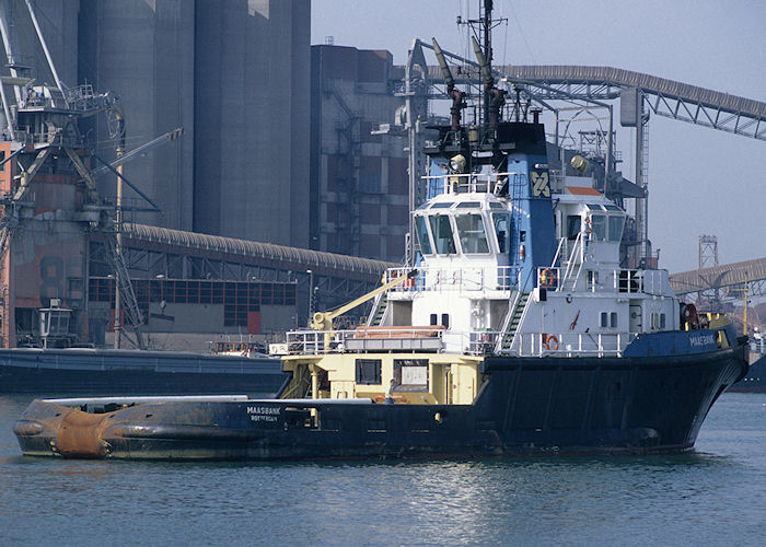 Photograph of the vessel  Maasbank pictured in Beneluxhaven, Europoort on 27th September 1992