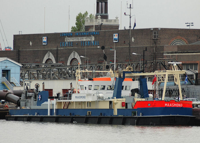 Photograph of the vessel  Maasmond pictured at Tilbury on 6th May 2006