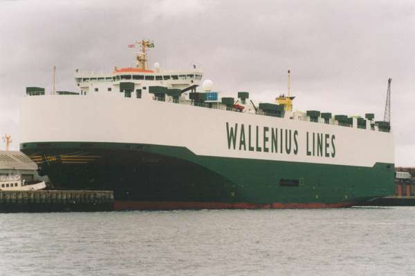 Photograph of the vessel  Mignon pictured in Southampton on 11th June 2000