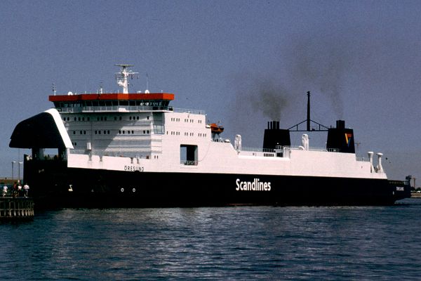 Photograph of the vessel  Öresund pictured arriving in København on 1st June 1998