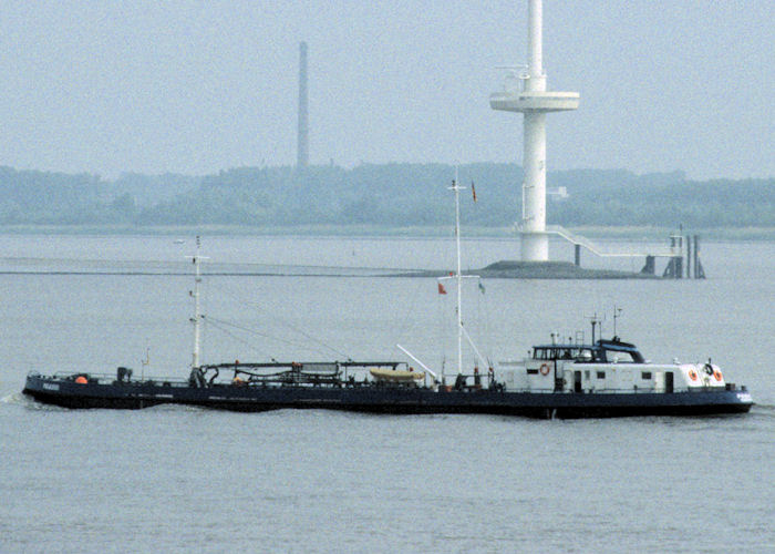 Photograph of the vessel  Pegasus pictured on the River Elbe on 27th May 1998