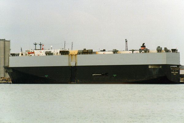 Photograph of the vessel  Pegasus Diamond pictured in Southampton on 15th April 1995