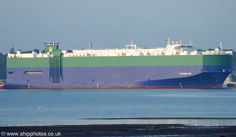 Photograph of the vessel  Platinum Ray pictured arriving at Southampton on 25th June 2002
