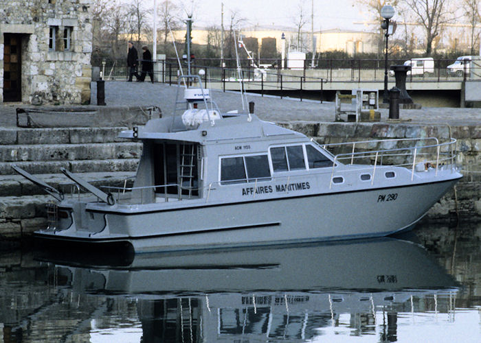 Photograph of the vessel  Pointe du Hoc pictured at Honfleur on 4th March 1994