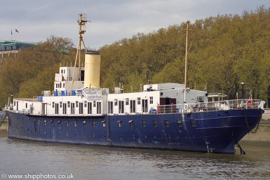 Photograph of the vessel  President pictured in London on 22nd April 2002