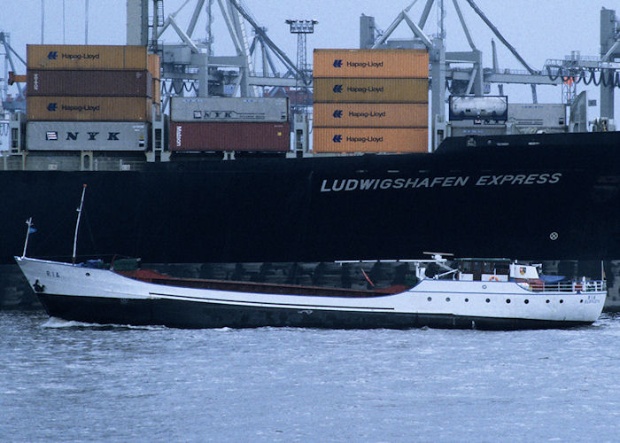 Photograph of the vessel  Ria pictured departing Hamburg on 24th August 1995