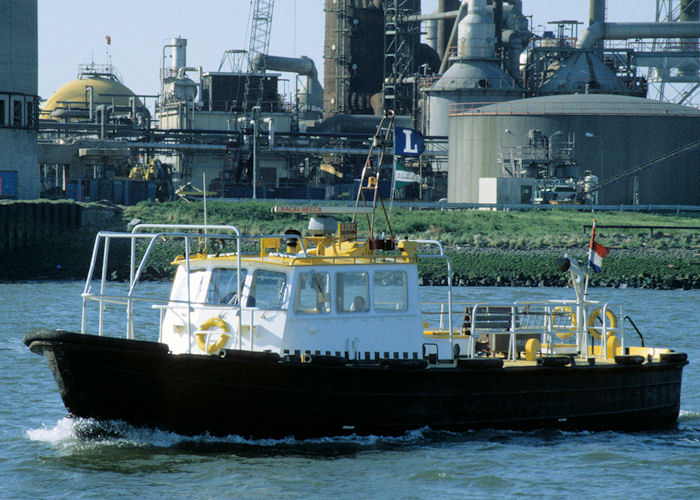 Photograph of the vessel  RVE 17 pictured in Rotterdam on 20th April 1997