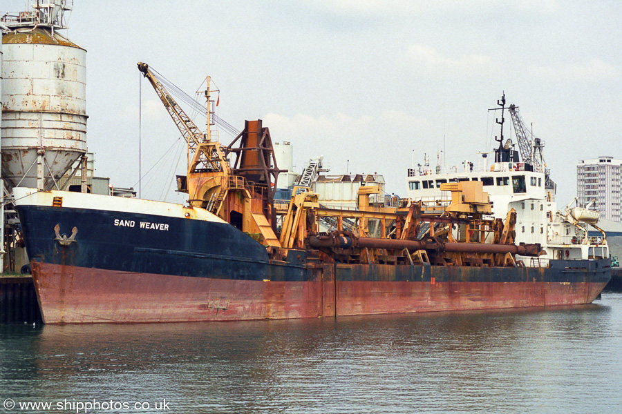 Photograph of the vessel  Sand Weaver pictured at Southampton on 22nd September 2001