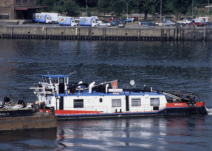 Photograph of the vessel  SCH 2508 pictured in Hamburg on 21st August 1995