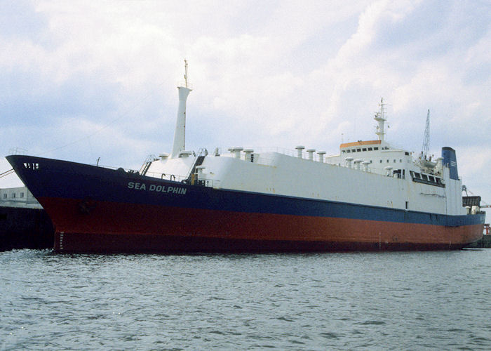 Photograph of the vessel  Sea Dolphin pictured in Hamburg on 27th May 1998