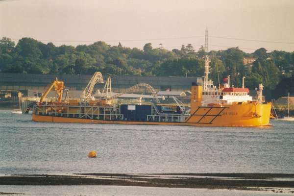 Photograph of the vessel cs Sea Spider pictured arriving in Southampton on 6th June 2000