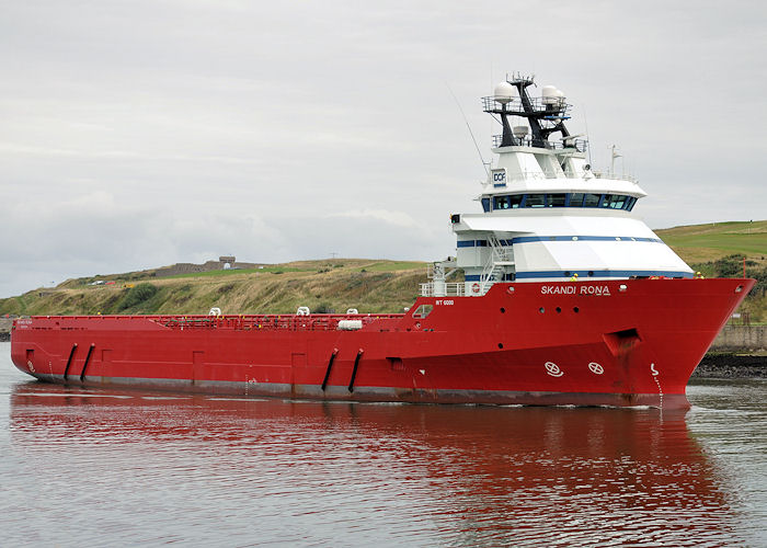 Photograph of the vessel  Skandi Rona pictured arriving at Aberdeen on 13th September 2013