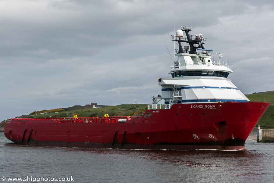 Photograph of the vessel  Skandi Rona pictured arriving at Aberdeen on 22nd May 2015