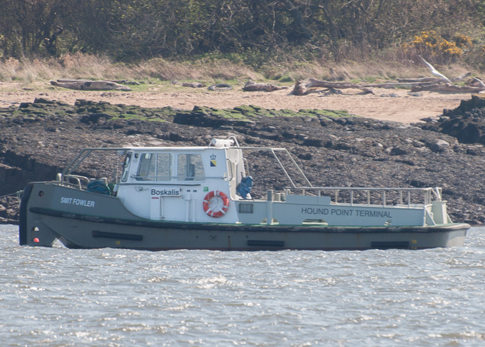 Photograph of the vessel  Smit Fowler pictured at Hound Point on 20th April 2014