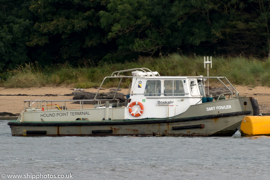 Photograph of the vessel  Smit Fowler pictured at Hound Point on 17th September 2015