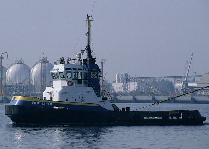 Photograph of the vessel  Smit Japan pictured on the Calandkanaal, Europoort on 27th September 1992