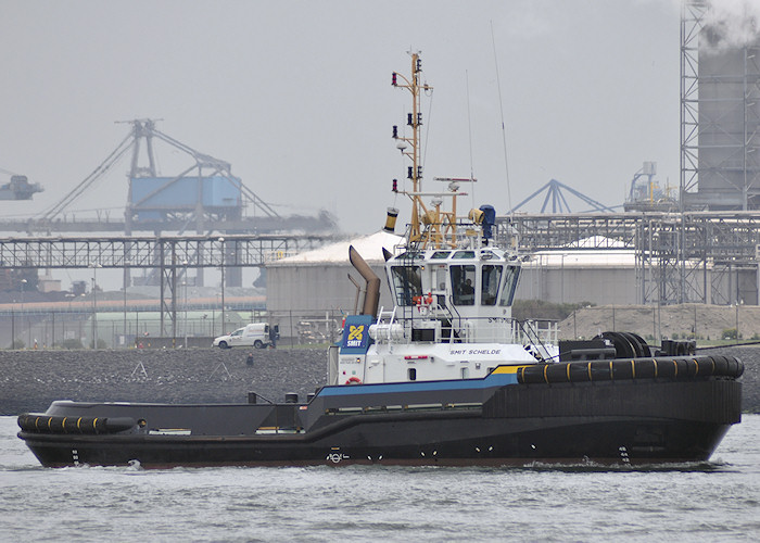 Photograph of the vessel  Smit Schelde pictured in the Beerkanaal, Europoort on 26th June 2011