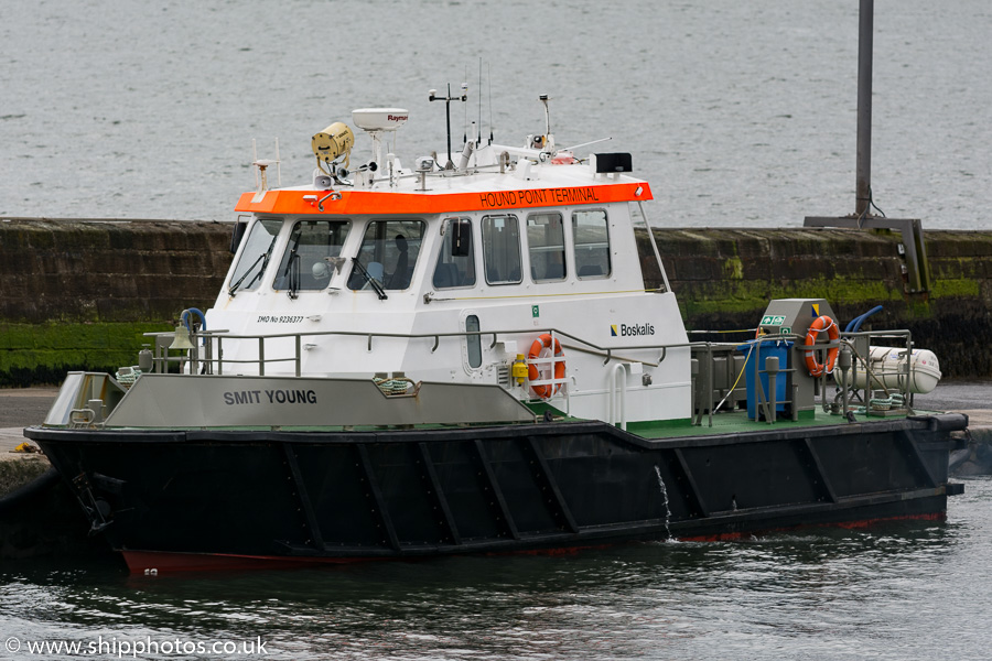 Photograph of the vessel  Smit Young pictured at South Queensferry on 16th April 2016